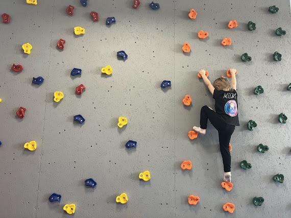 ćwiczące dziecko 4